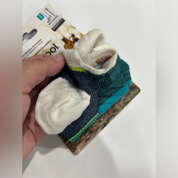 Smartwool Women's Small Run Zero Cushion Striped Low Ankle Socks Teal Blue NWT - Picture 6 of 6